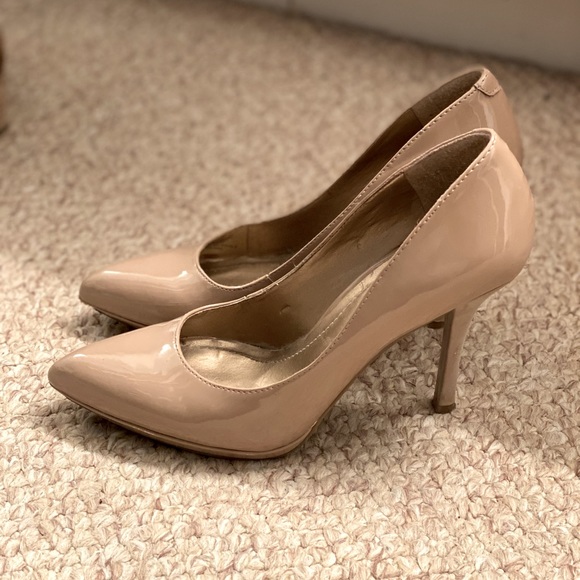 BCBG paten leather pumps - Picture 1 of 3
